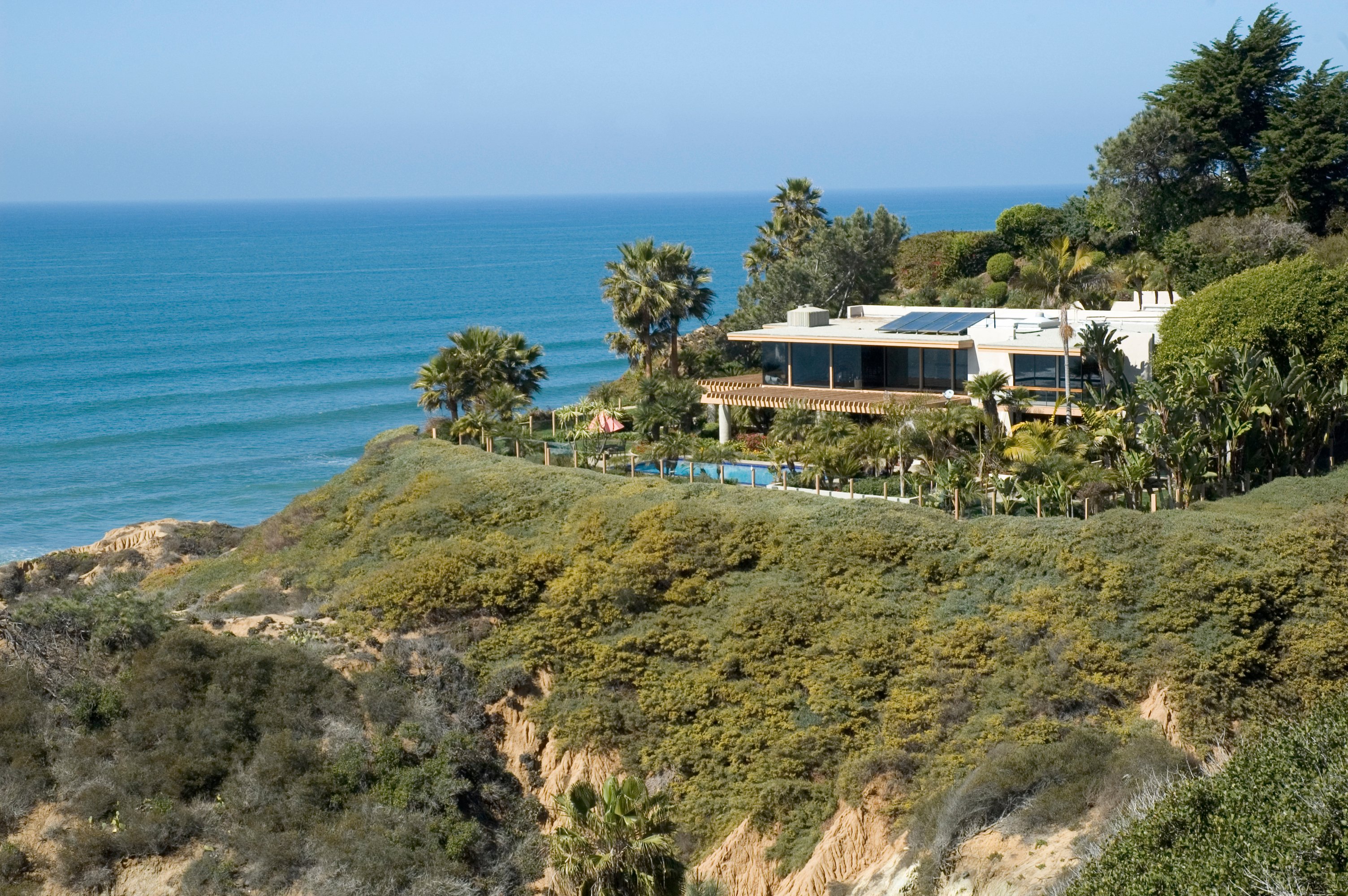 California, mansion, waterfront, estate, big house, rich, wealthy, silicon valley, cliff