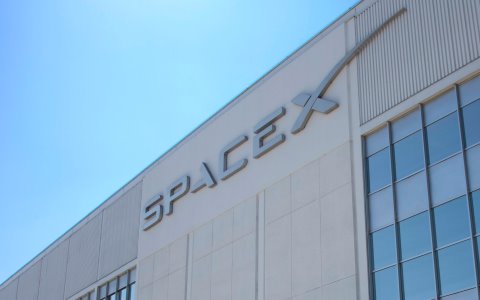 spacex hq