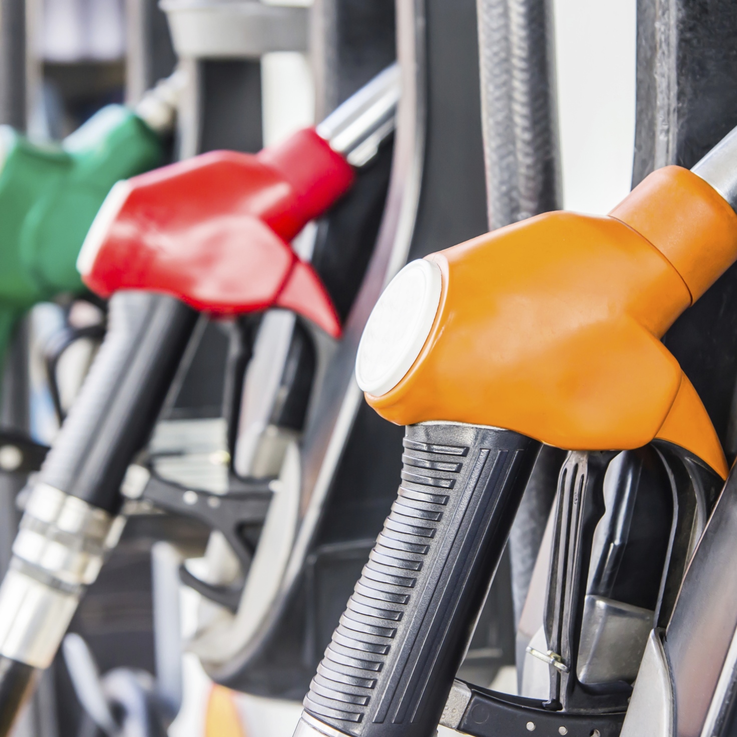 US Gasoline Price Remains High but Did Not Rise Last Week