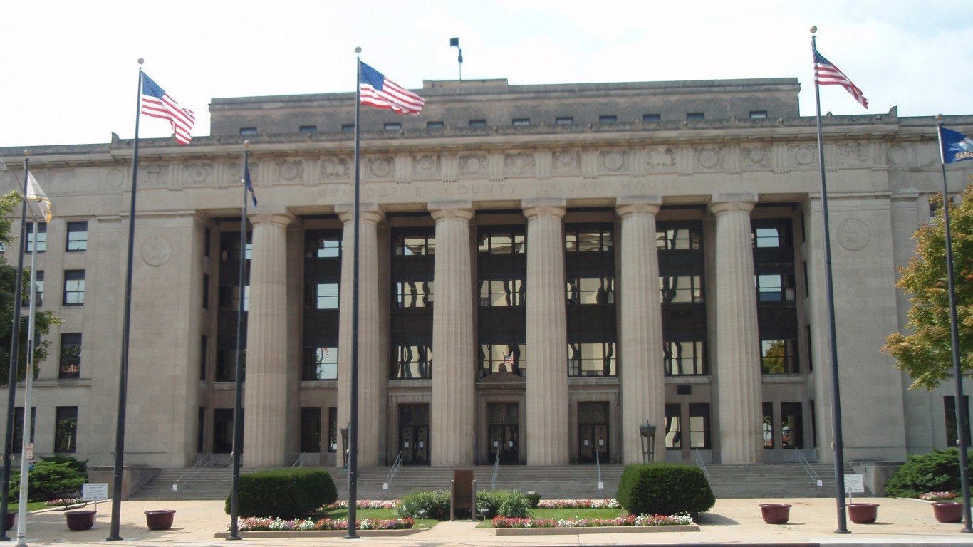 Wyandotte County Kansas courthouse by Ichabod