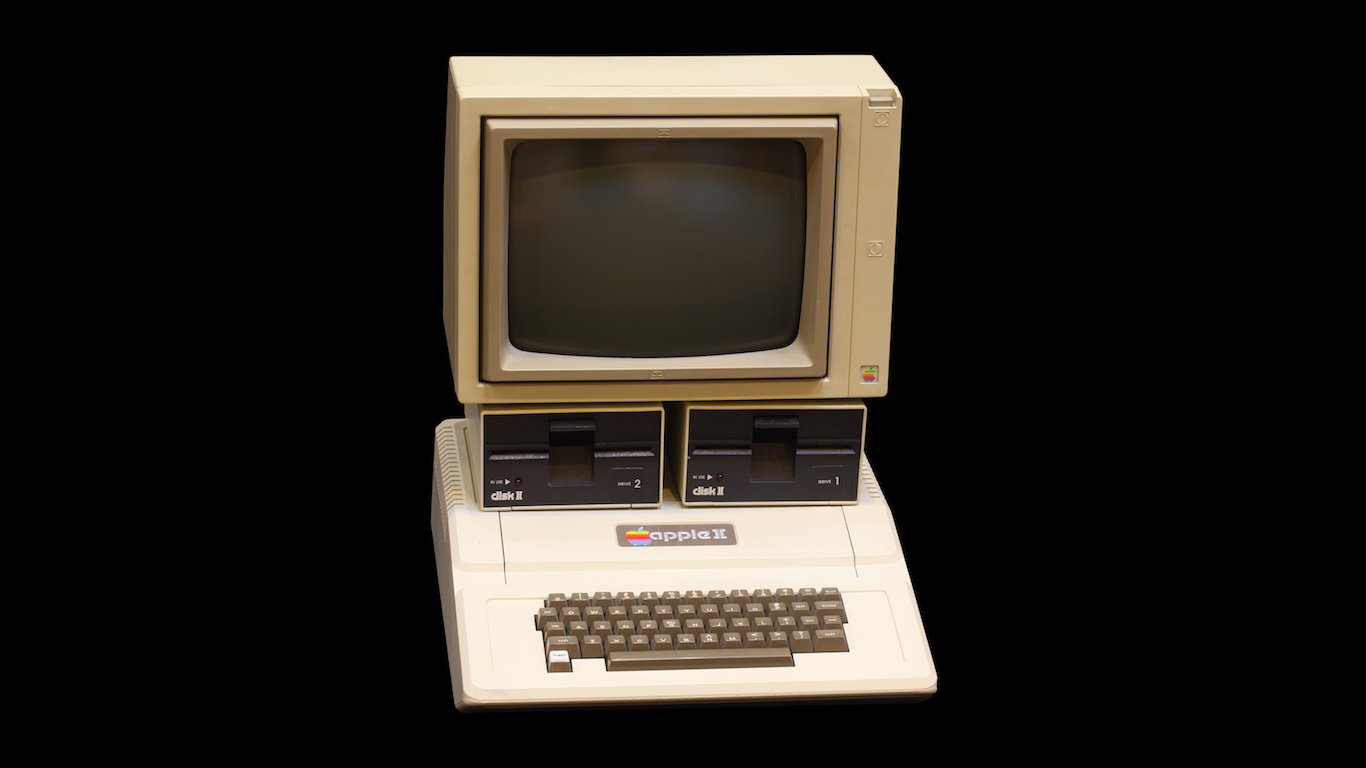 Apple II, 1977