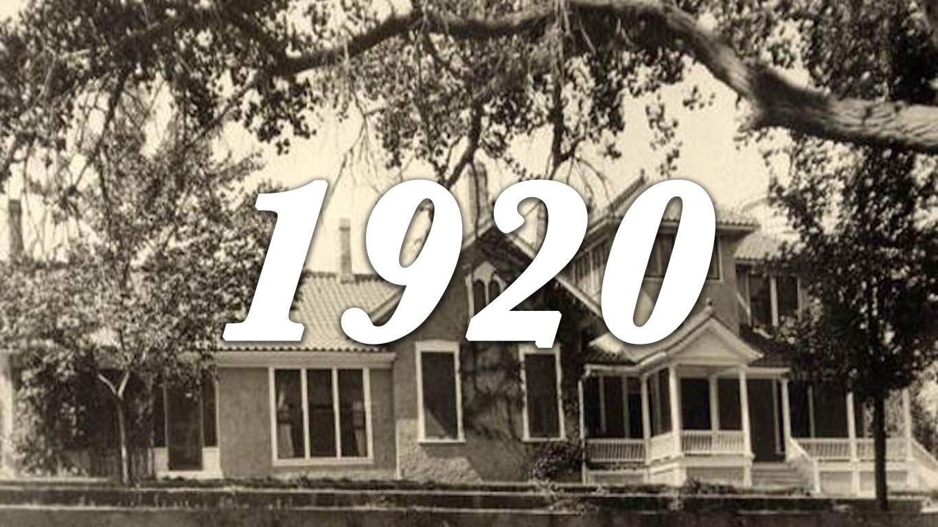 1920 house