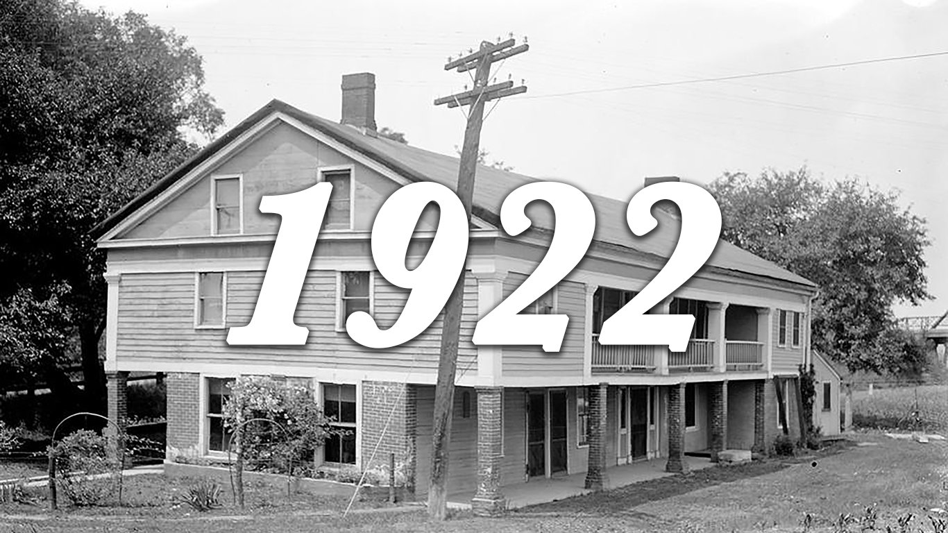 1922 house