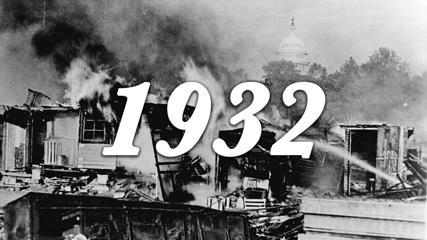 1932 Shacks burning in the capital