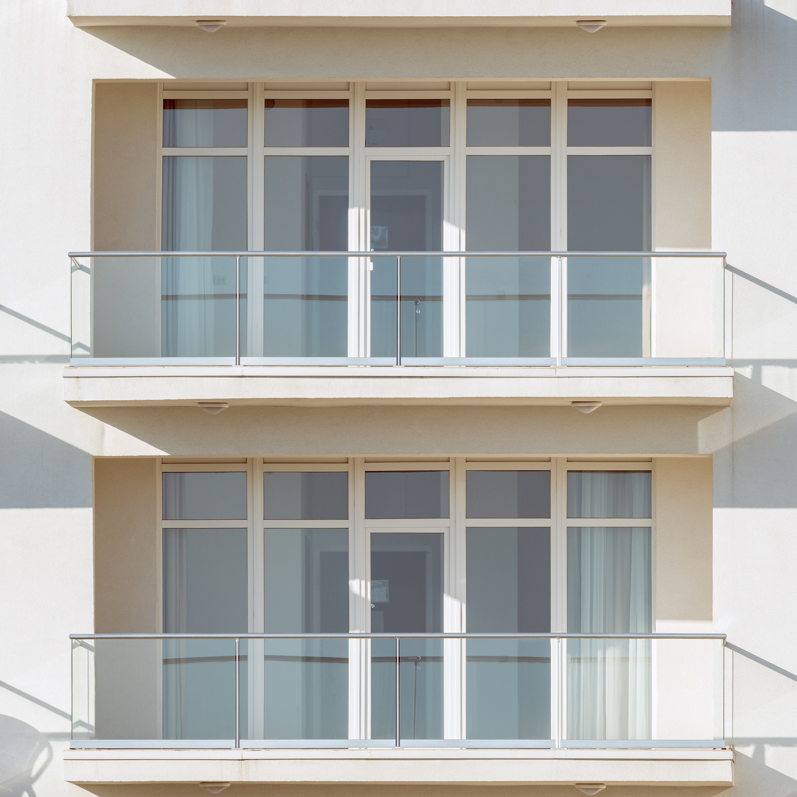 US Luxury Apartments Average 40% Higher Rents