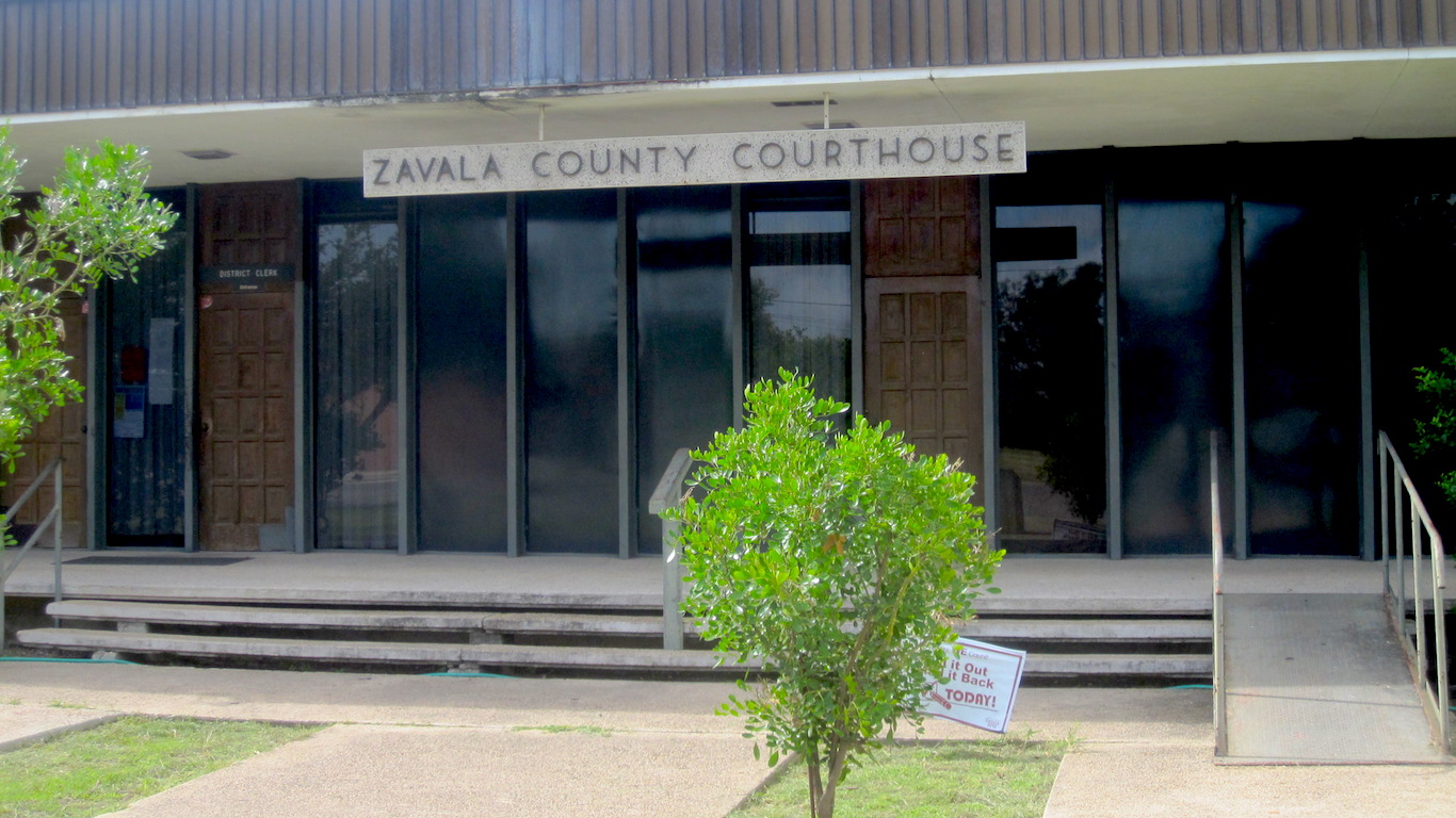 Zavala County, TX, Courthouse IMG 4236 by Billy Hathorn