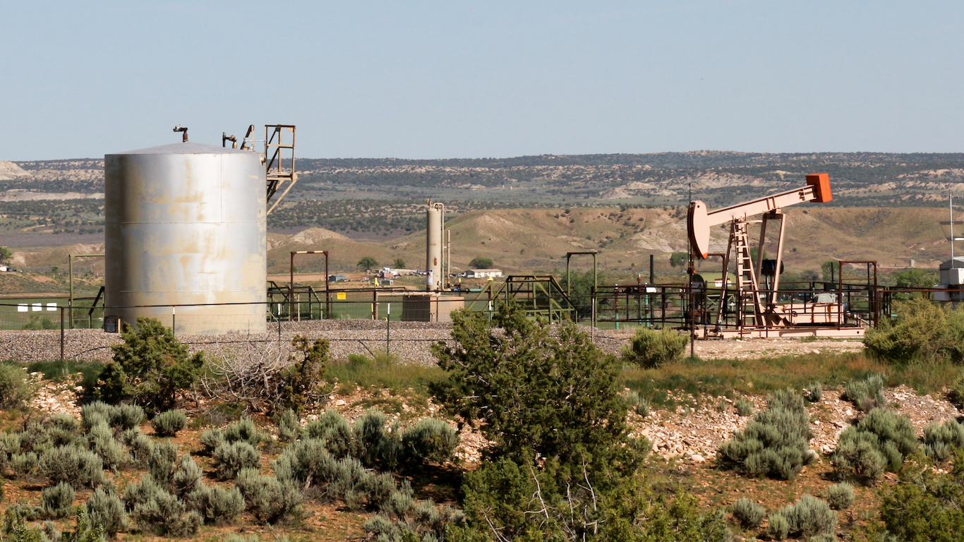 new-mexico-oil-field-oil-and-gas-extraction