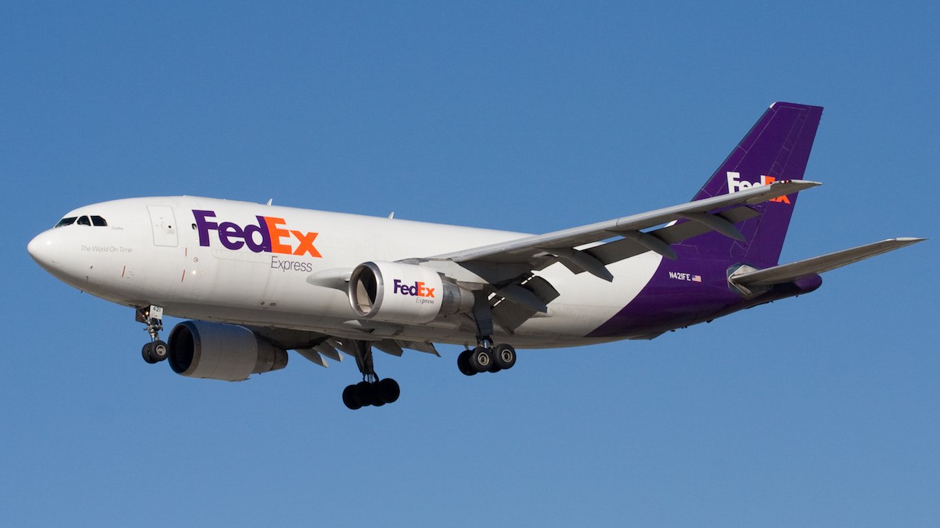fedex-airplane
