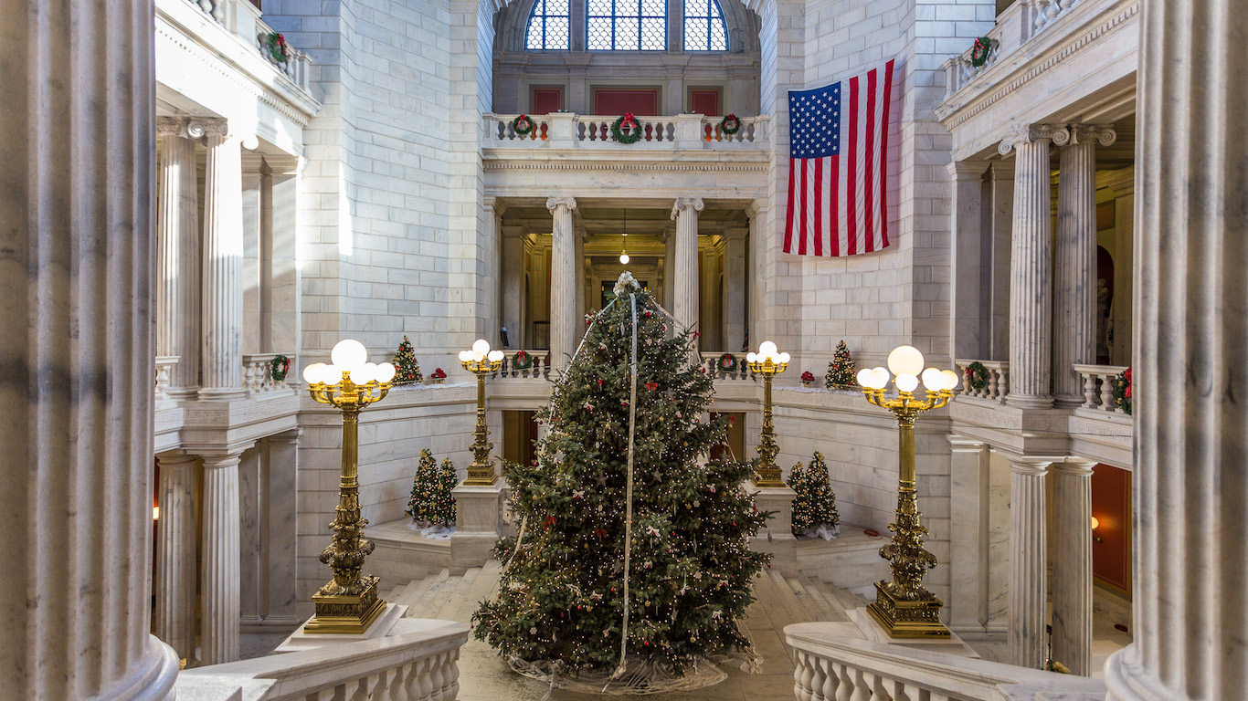 Christmas Tree at Rhode Island State House 2013