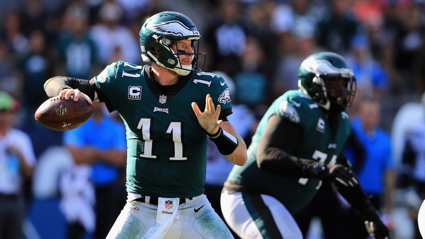 CARSON, CA - OCTOBER 01:  Carson Wentz #11 of the Philadelphia Eagles passes the ball during the second half of a game  against the Los Angeles Chargers at StubHub Center on October 1, 2017 in Carson, California.  (Photo by Sean M. Haffey/Getty Images)