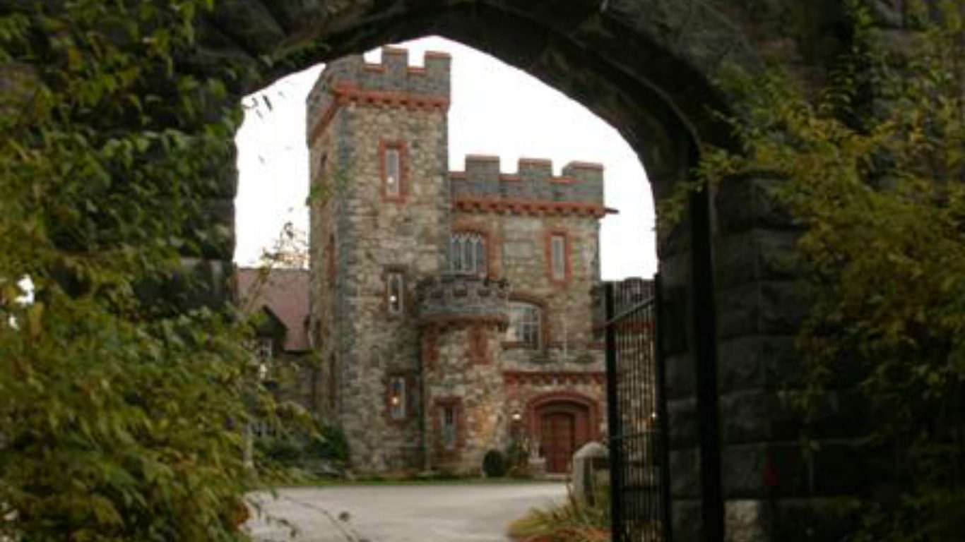 Searles Castle Gate by David Kolifrath
