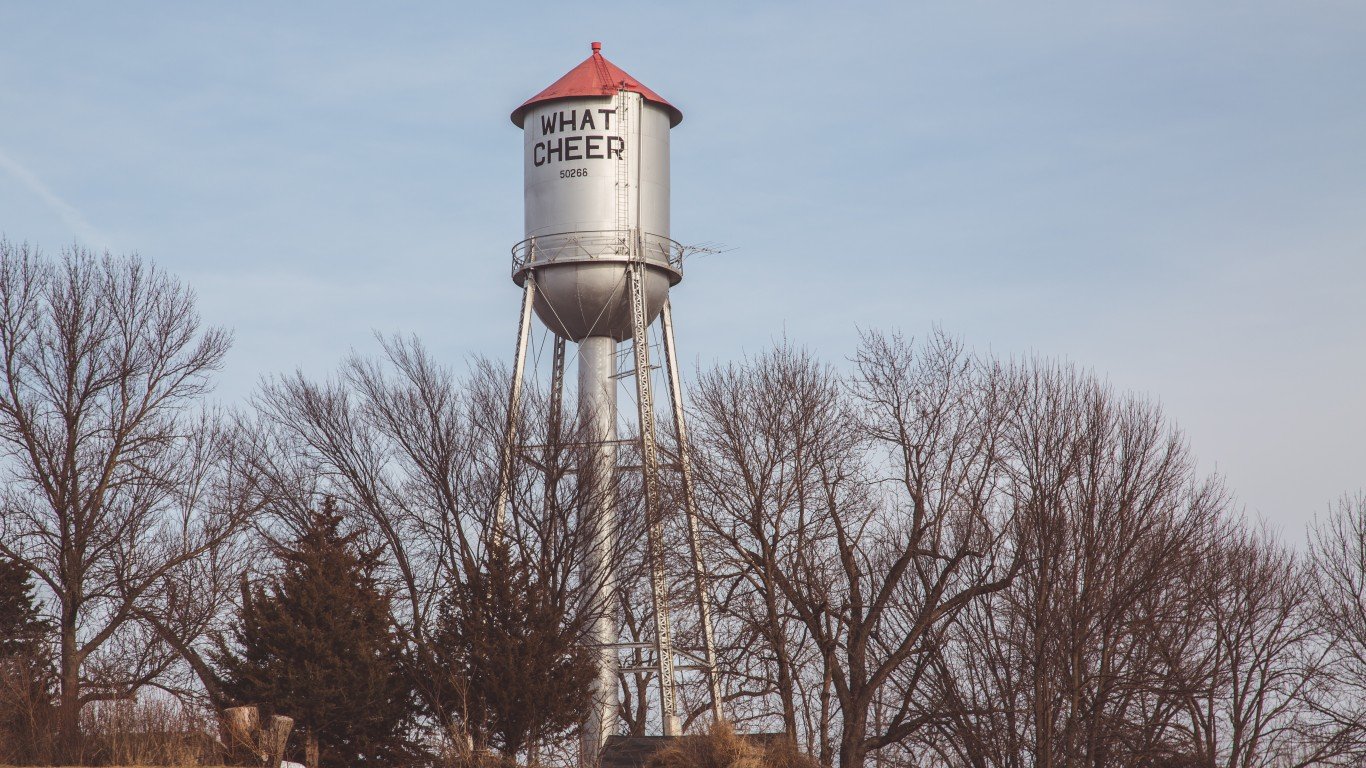 What Cheer, Iowa - City of What Cheer - Water Tower by Tony Webster