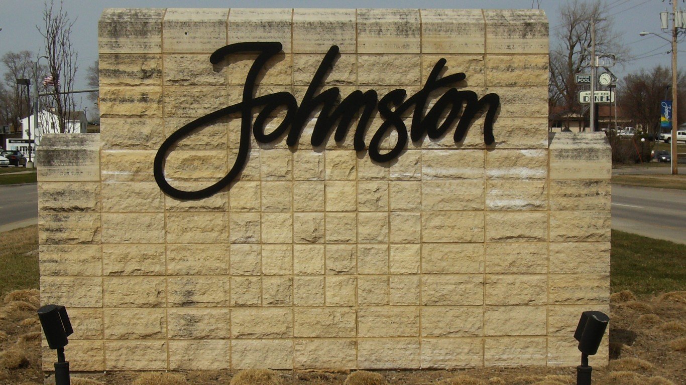 Johnston welcome sign by Iowahwyman