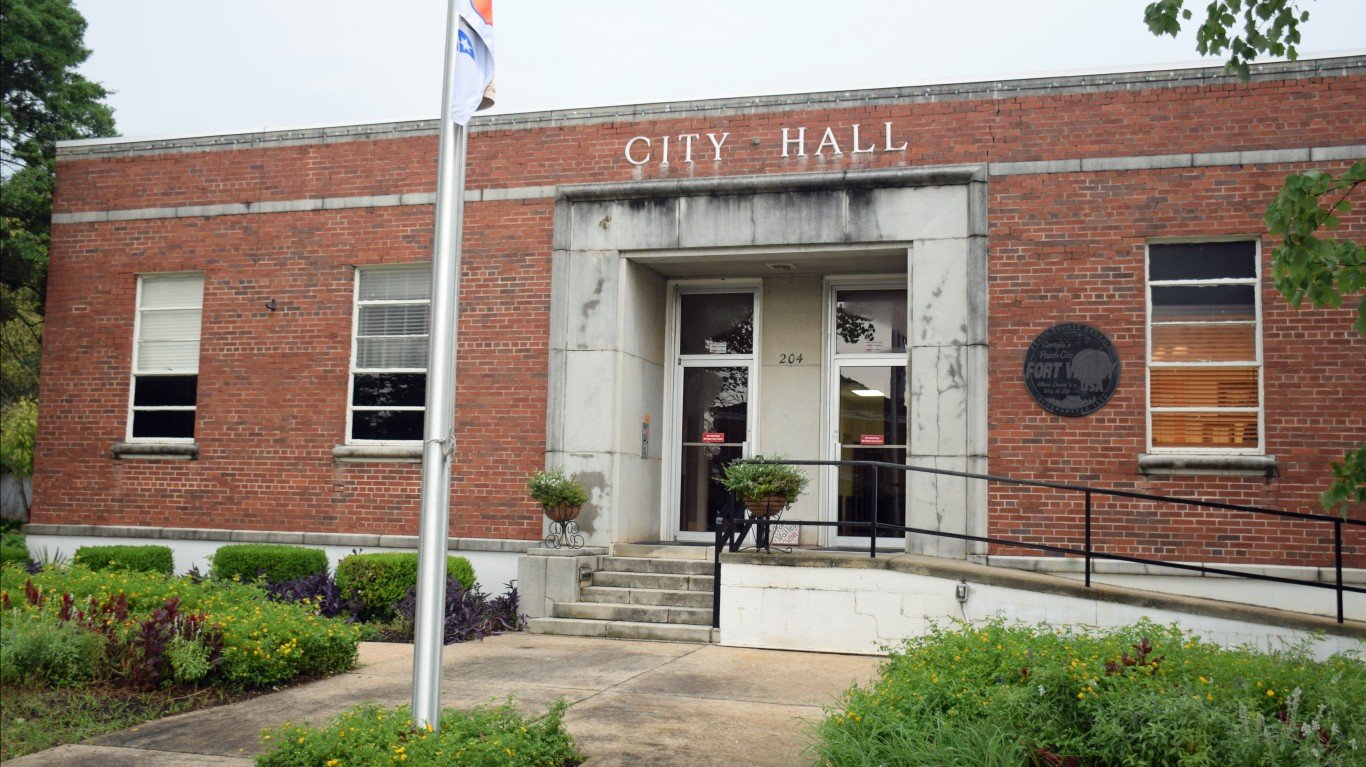 City Hall in Fort Valley, GA, US by Bubba73 (Jud McCranie)