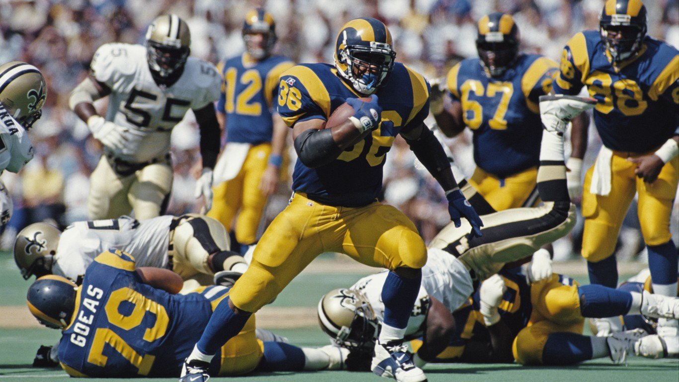 Jerome Bettis #36, Running Back for the St. Louis Rams runs the ball during the National Football Conference West game against the New Orleans Saints on 10 September 1995 at the Busch Stadium, St.Louis, Missouri, United States. The Rams won the game 17 - 213.  (Photo by Brian Bahr/Allsport/Getty Images) 
