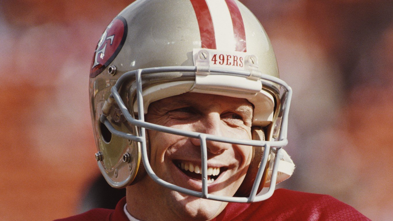 Joe Montana #16, back up Quarterback for the San Francisco 49ers during the National Football Conference West Divisional Championship game against the Washington Redskins on 9 January 1993 at Candlestick Park, San Francisco, California, United States. The 49ers won the game 20 - 13.  (Photo by Otto Gruele Jr/Allsport/Getty Images) 