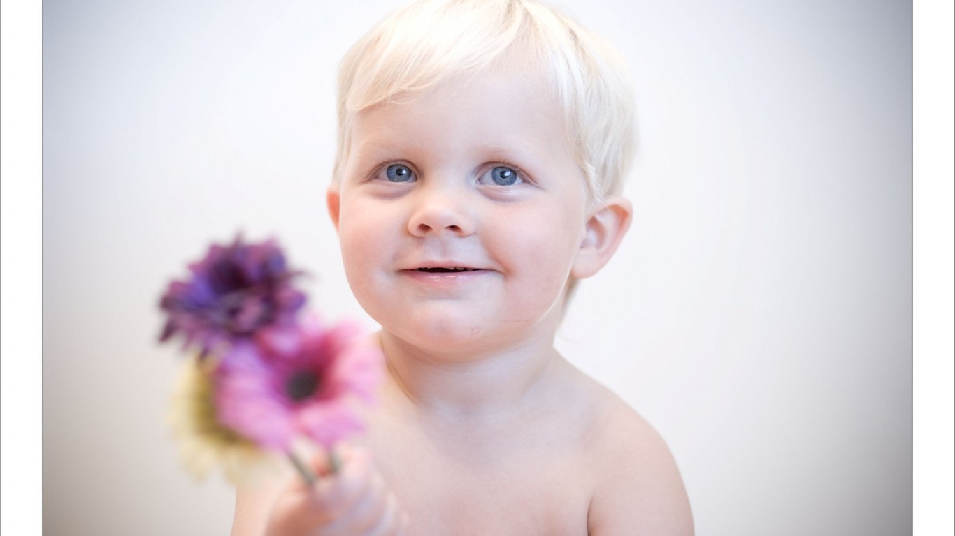 Little flowerboy by Mirra (Kristin Jona)