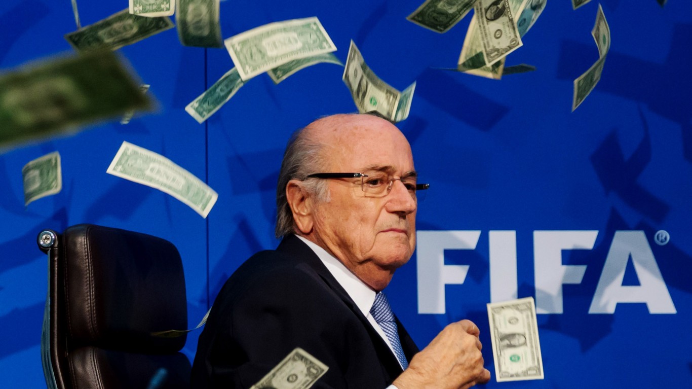 Большие спонсоры. ФИФА Блаттер деньги. Йозеф Блаттер. Блаттер коррупция. Блаттер деньги.
