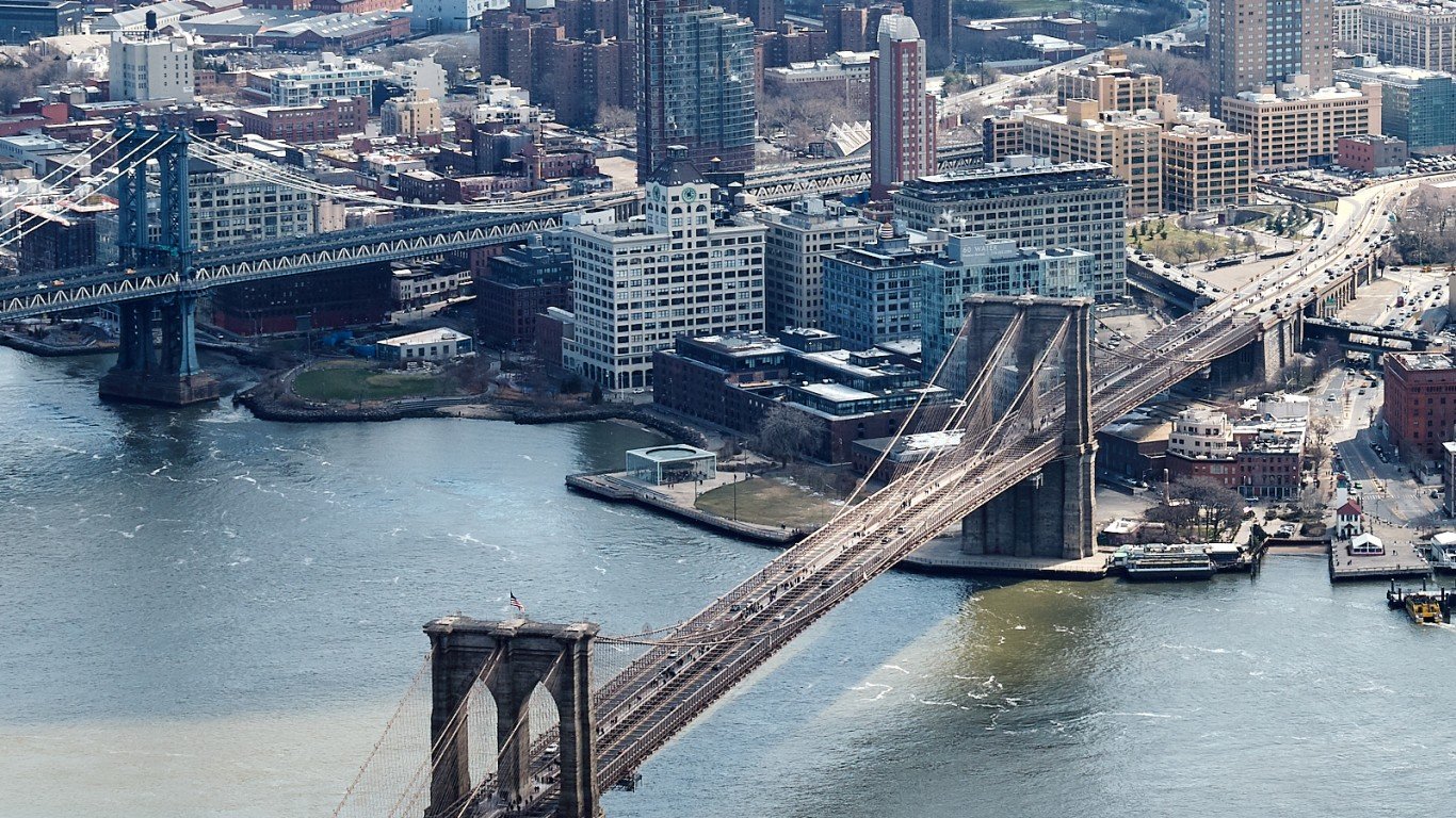 Brooklyn Bridge, New York by Pedro Szekely