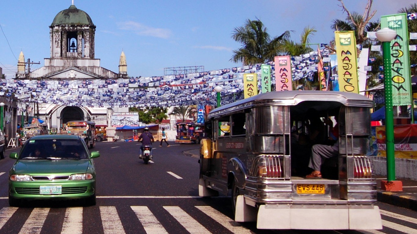 Legazpi City, Albay by Shubert Ciencia
