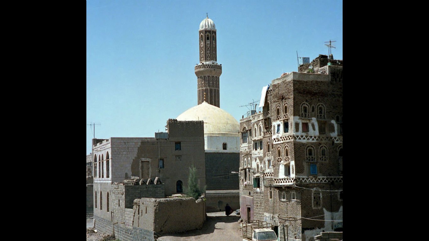 Mosque in Sanaa by Bernard Gagnon