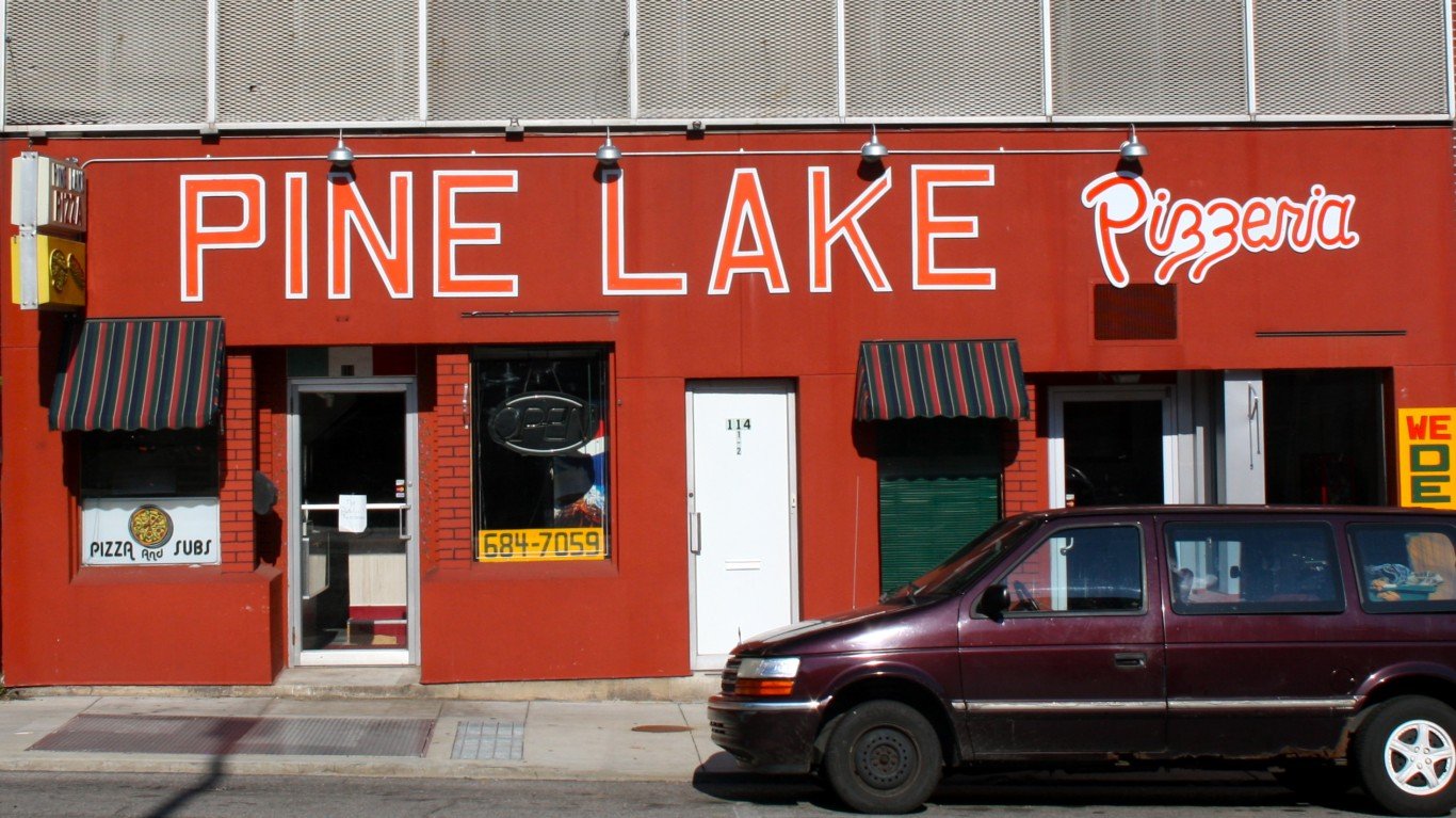 Pine Lake Pizzeria by Kevin Dooley