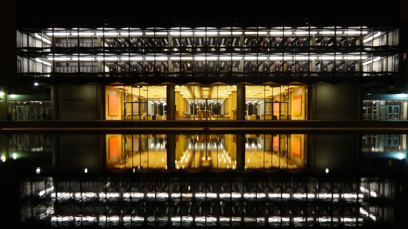 Eero Saarinen - University of ... by Daniel X. O'Neil