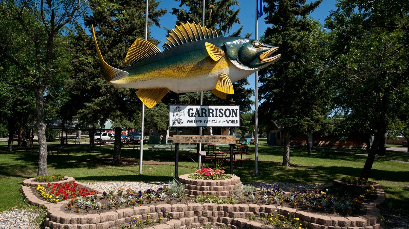 Garrison, North Dakota by Andrew Filer