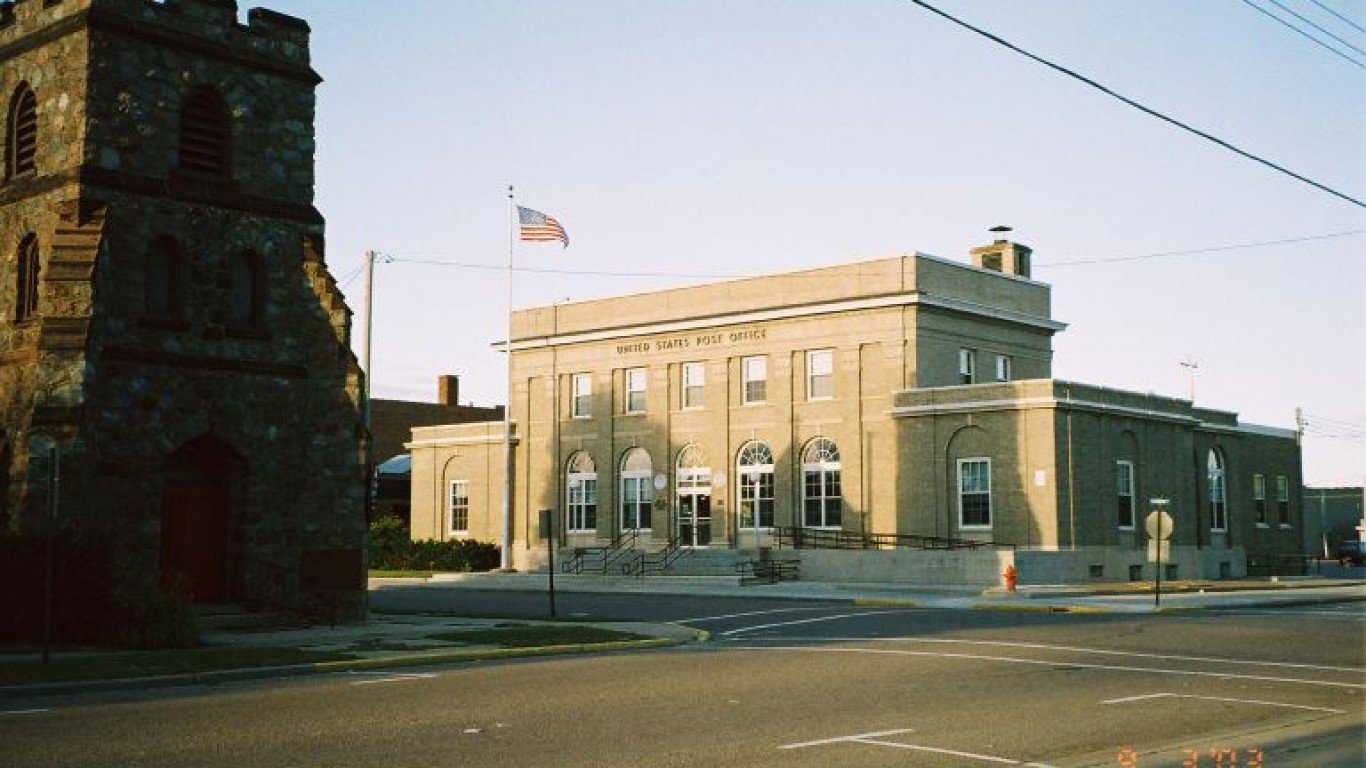 Antigo, Wisconsin Post Office by Lanyap
