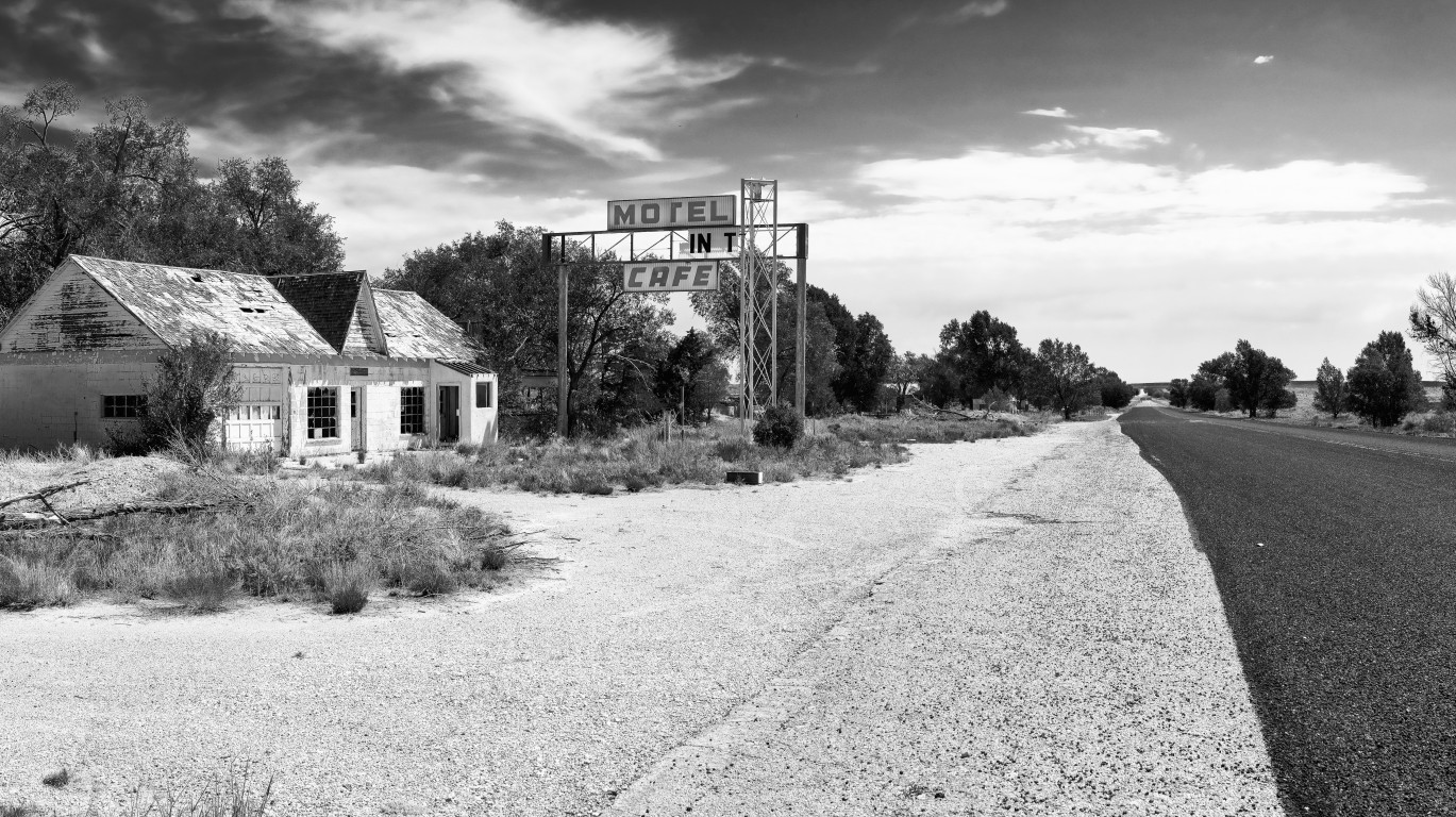 Motel, Route 66 by Lars Plougmann