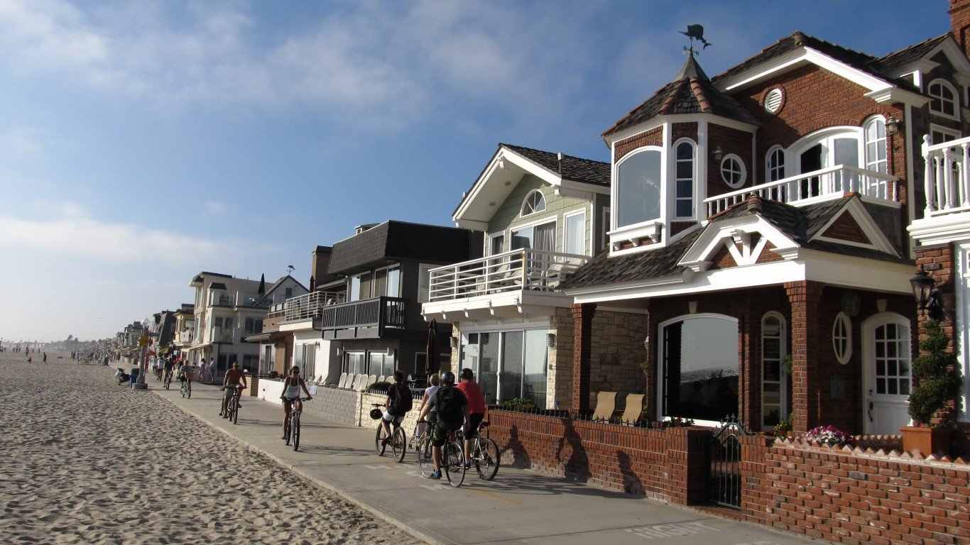Oceanfront, Newport Beach, Cal... by Ken Lund