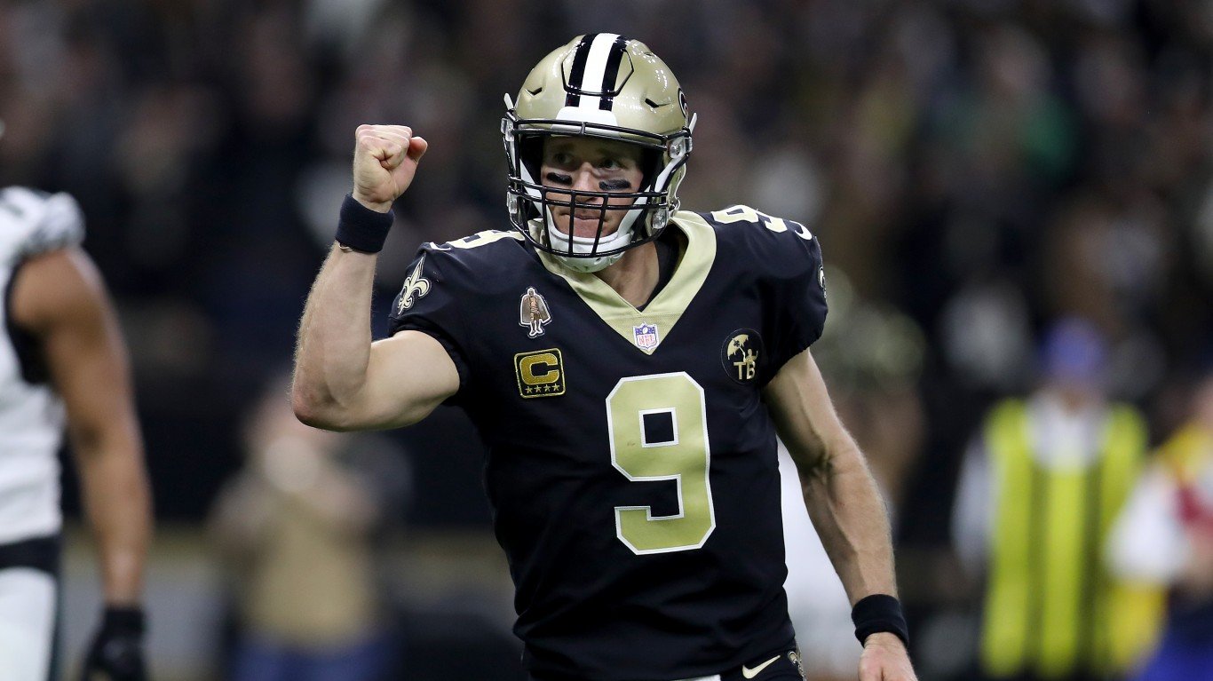 NEW ORLEANS, LOUISIANA - JANUARY 13:  Drew Brees #9 of the New Orleans Saints celebrates his second quarter touchdown pass against the Philadelphia Eagles in the NFC Divisional Playoff Game at Mercedes Benz Superdome on January 13, 2019 in New Orleans, Louisiana. (Photo by Chris Graythen/Getty Images)