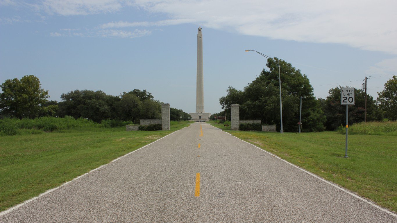 San Jacinto Monument, Harris C... by Nicolas Henderson