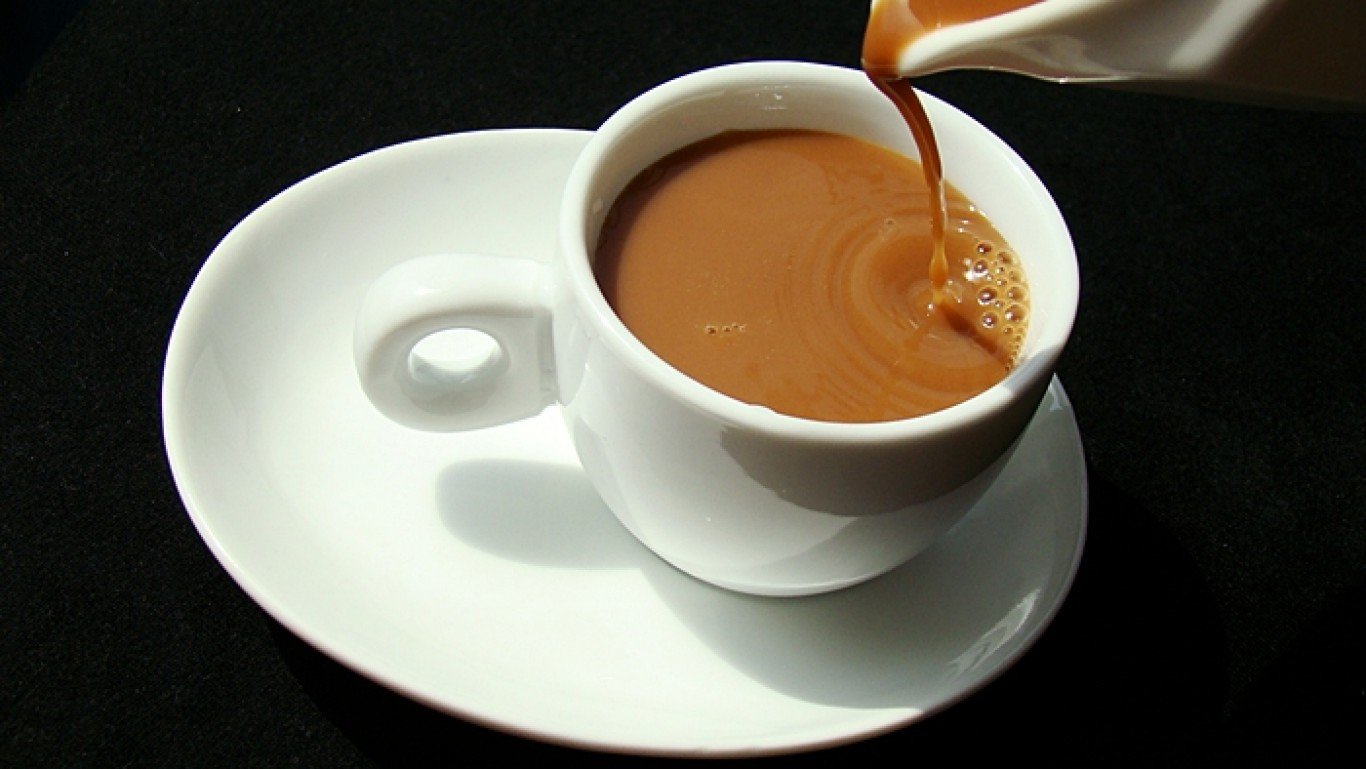 instan coffee milk by Ema Yudistira