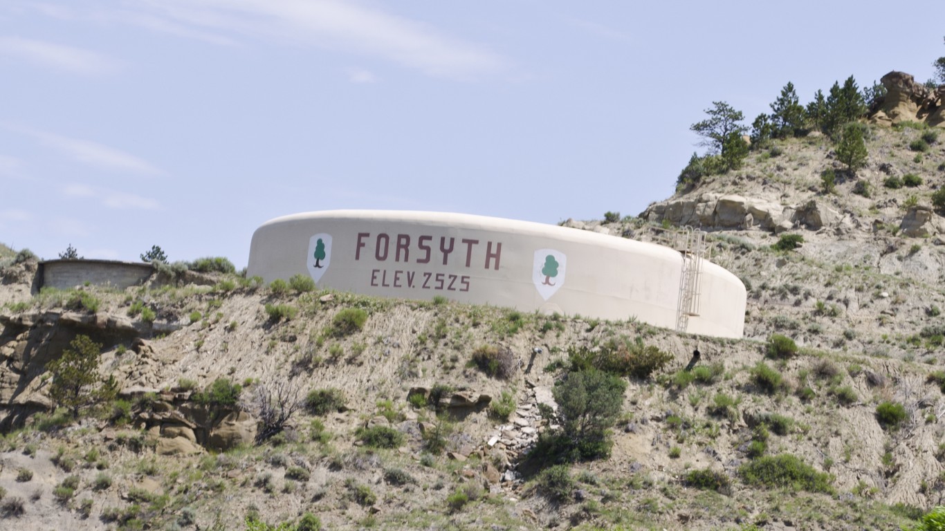 clifftop water tank - Forsyth ... by Tim Evanson
