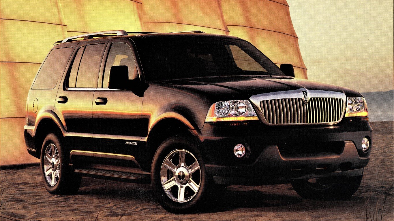 2003 Lincoln Aviator Kitty Haw... by Alden Jewell