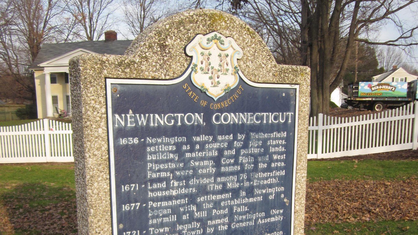 Newington, Connecticut by Doug Kerr