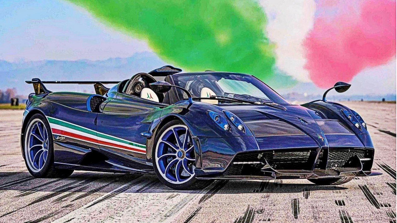 Pagani Huayra Tricolore (Italy... by Ron Frazier