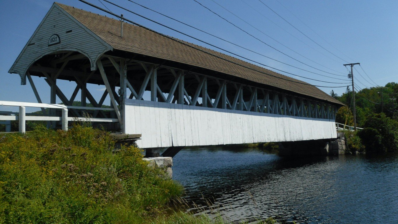 Groveton Covered Bridge - New ... by Doug Kerr