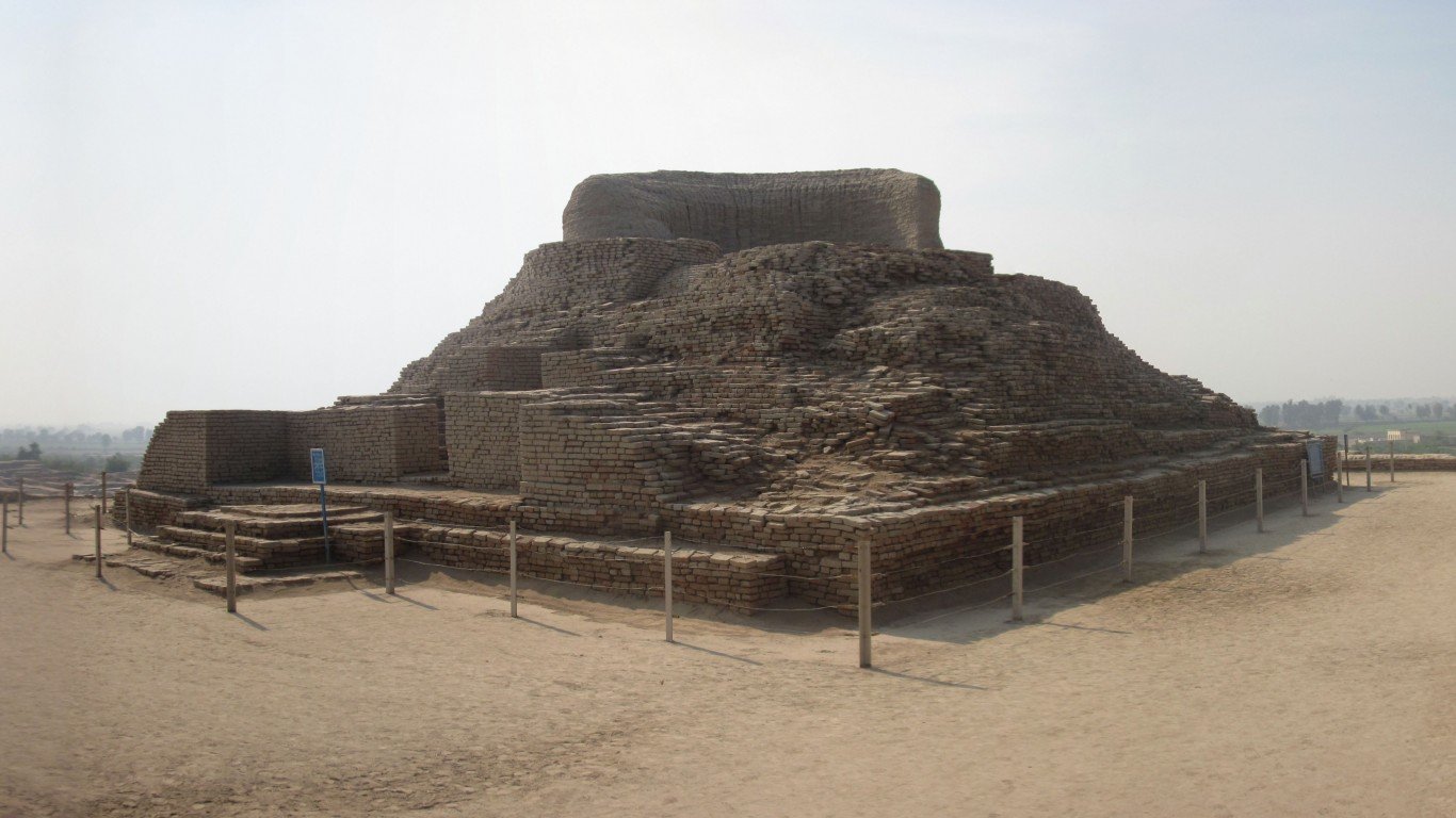 Stupa at Mohenjo-Daro by Omair Anwer
