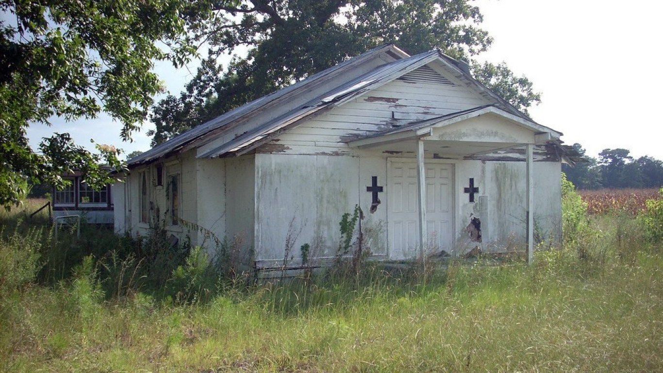 Bladen County abandoned church by Gerry Dincher