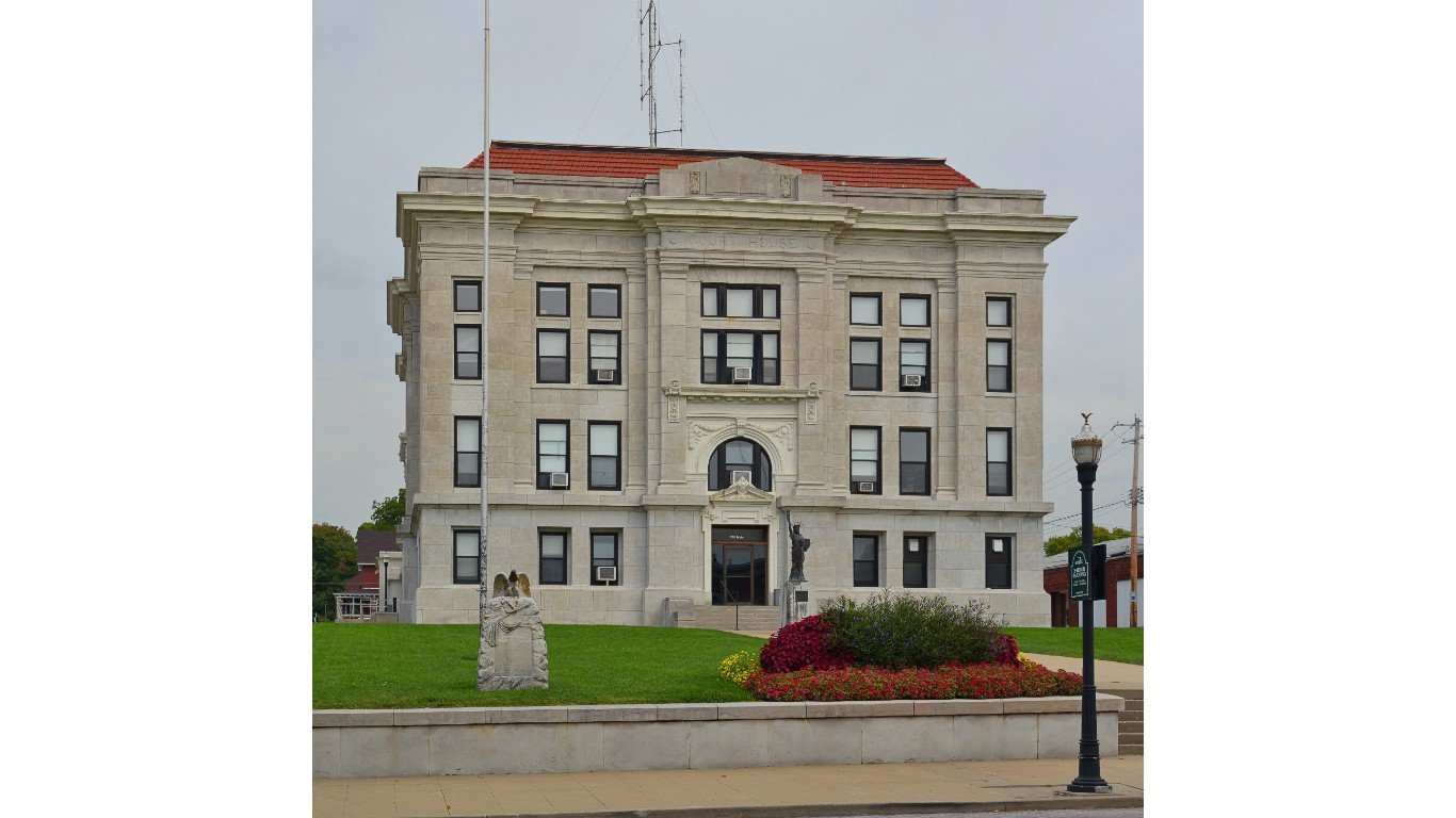 Cooper County MO Courthouse 20140920-pano1 crop by Kbh3rd
