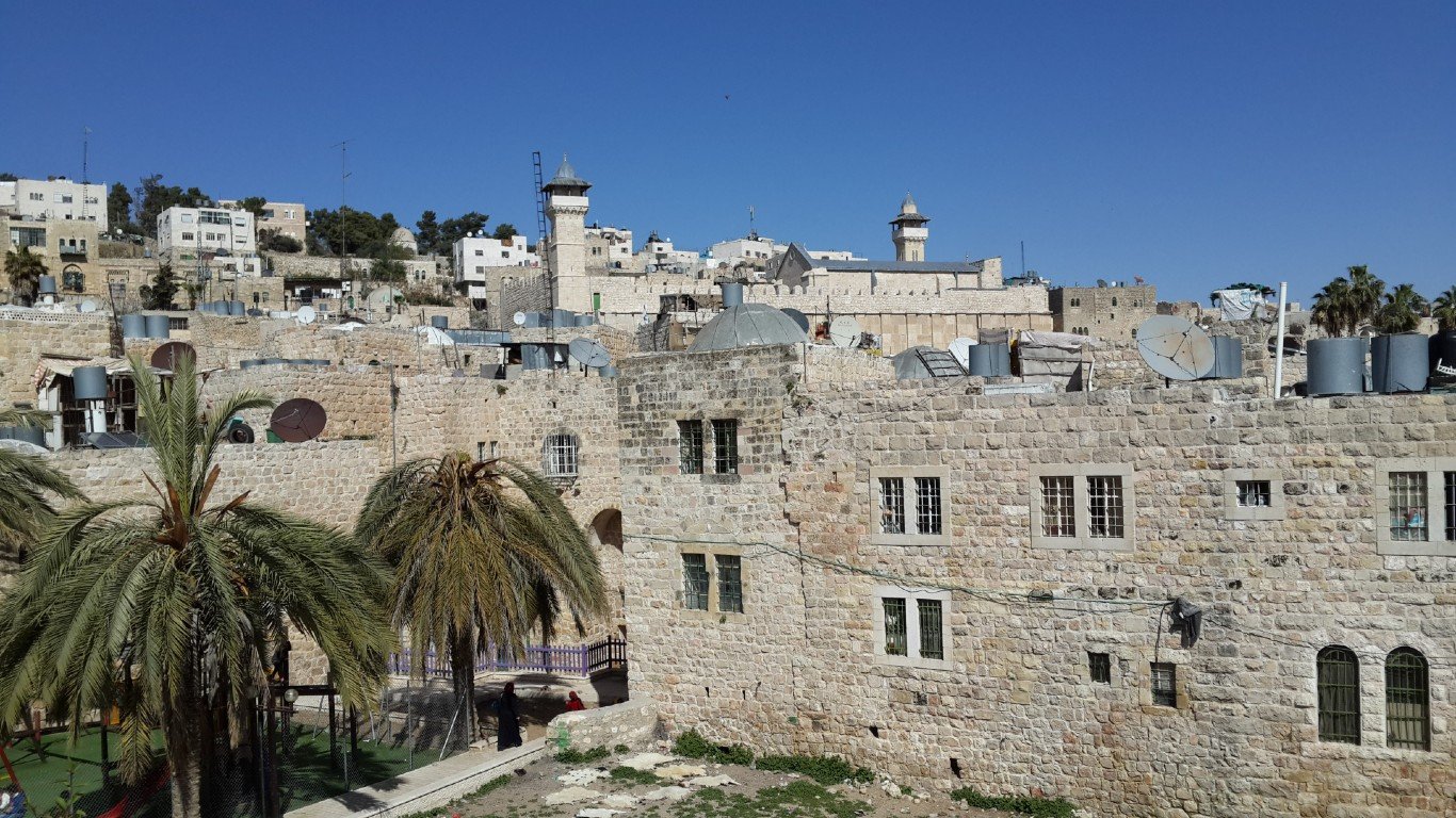 Hebron old city 0023 by Baraa Zm