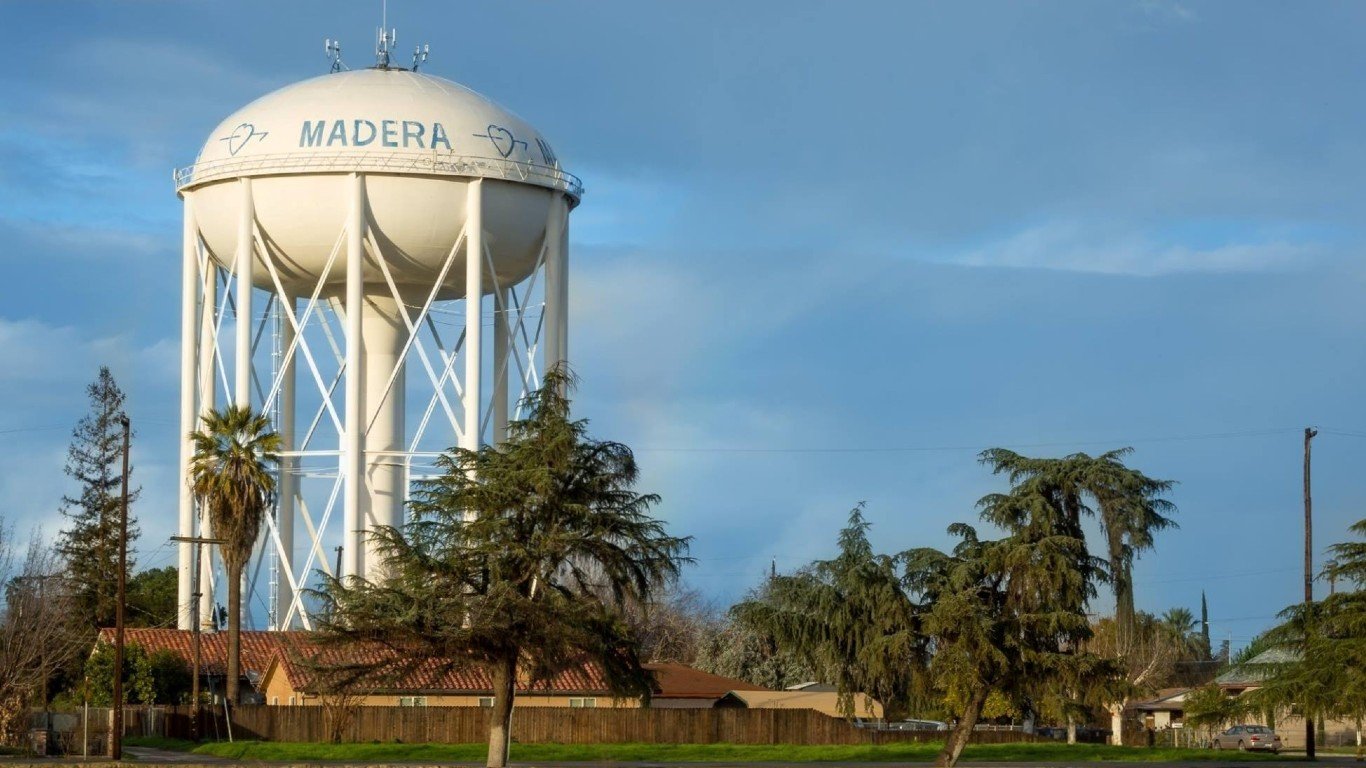 Madera Water Tower by Rlopezrce