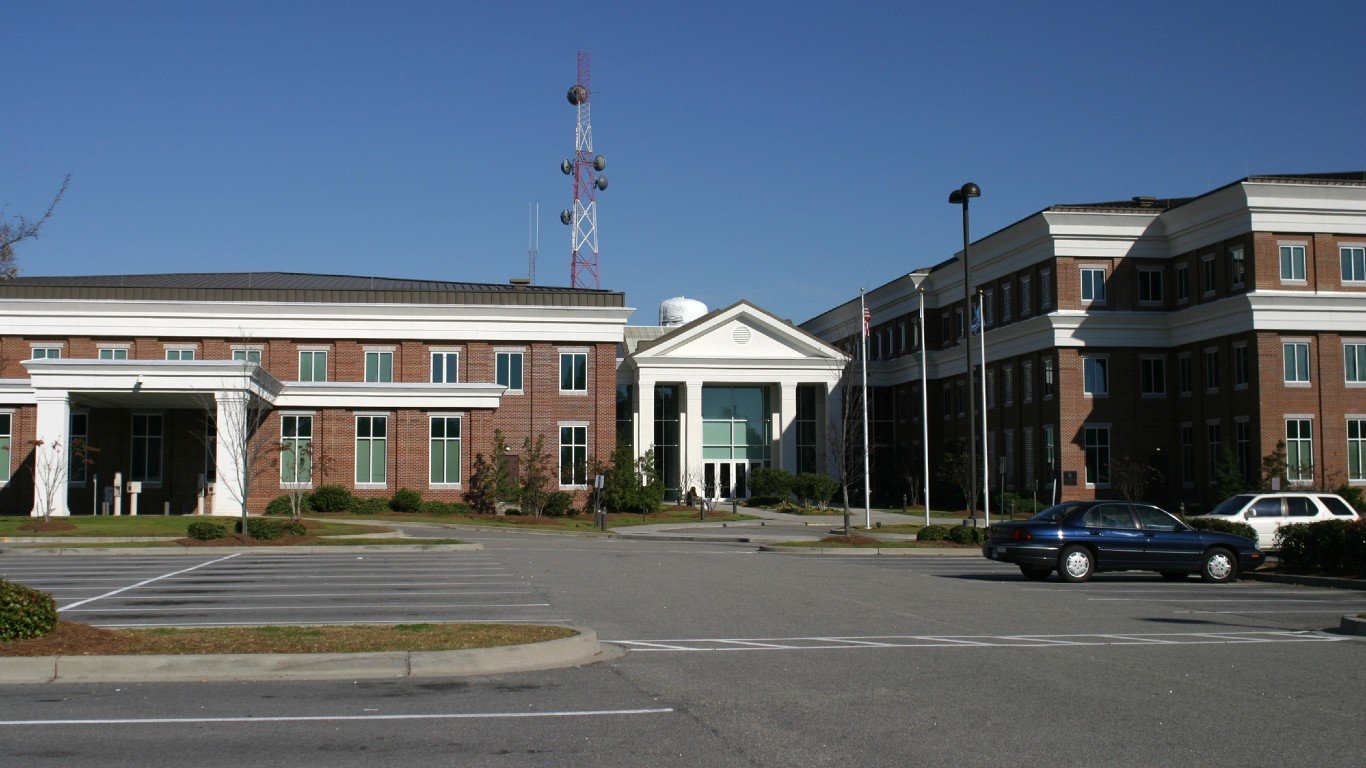 New Horry County Courthouse and county office complex, Conway, South Carolina (18 November 2006) by Pollinator