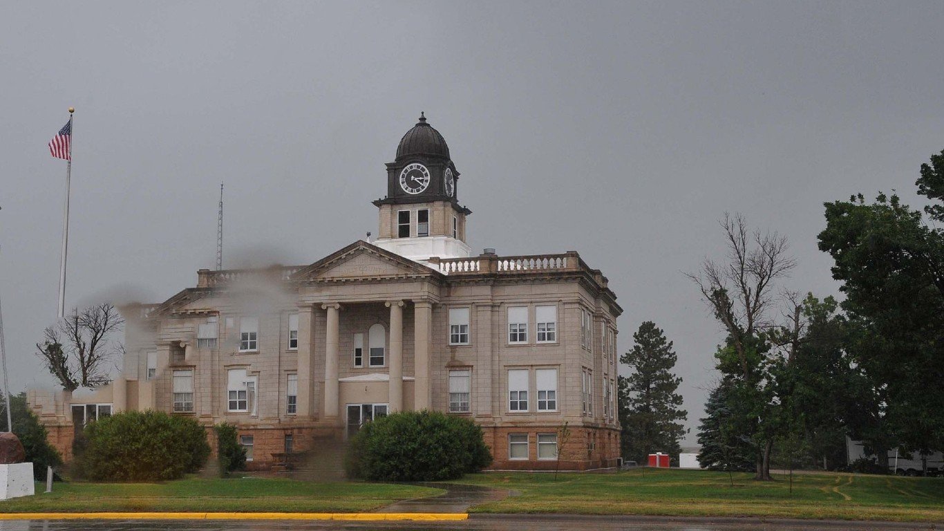 SULLY COUNTY COURTHOUSE, ONIDA, SD by JERRYE AND ROY KLOTZ MD
