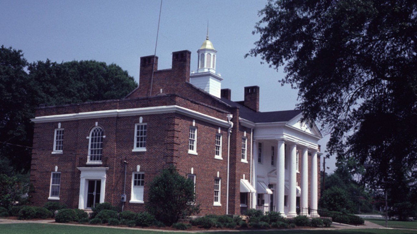 Calhoun County Georgia Courthouse by Calvin Beale