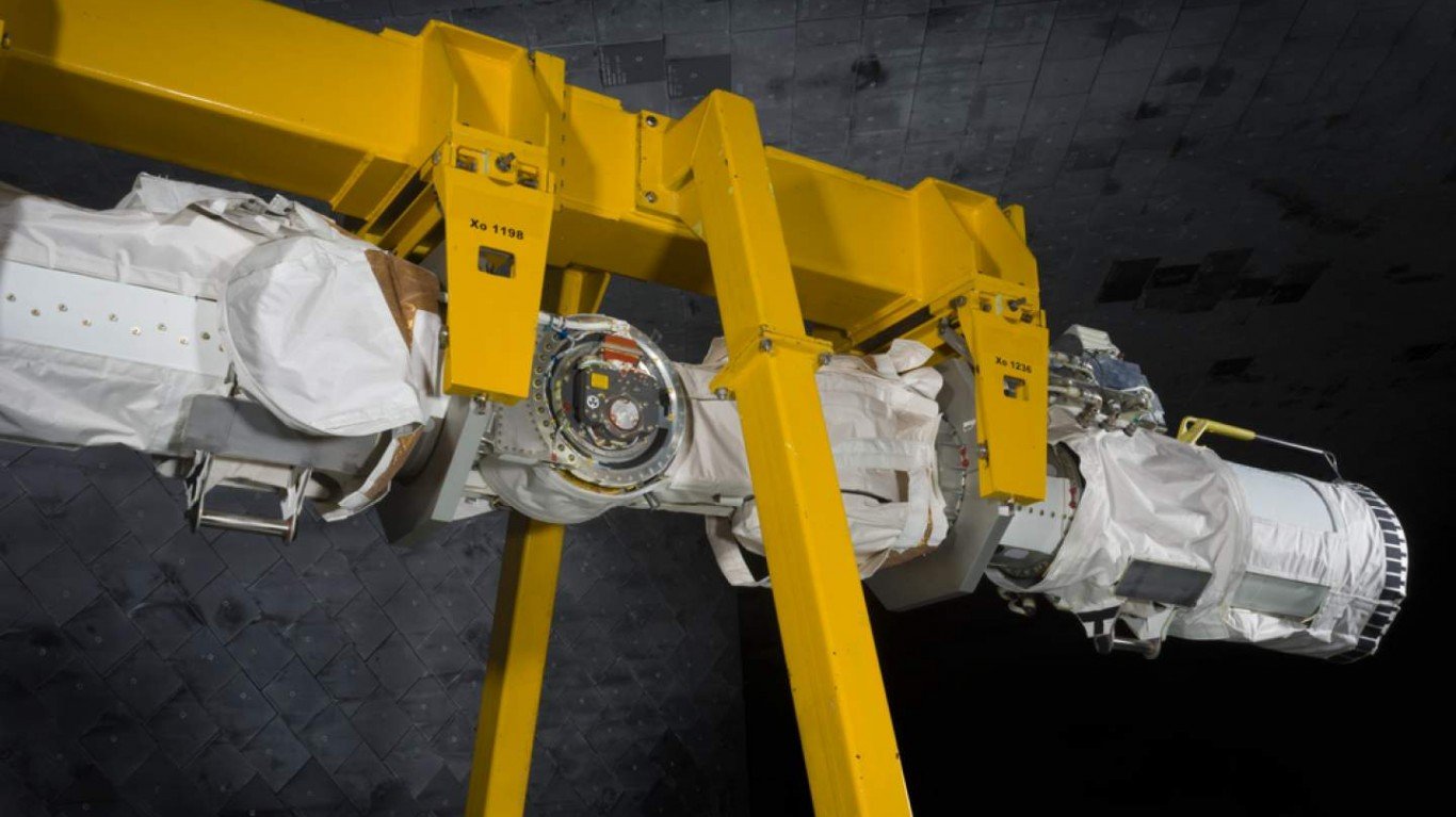 Canadarm Remote Manipulator System Arm by Smithsonian National Air and Space Museum