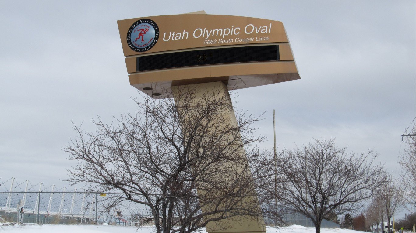 Utah Olympic Oval, Kearns, Uta... by Ken Luu043fd
