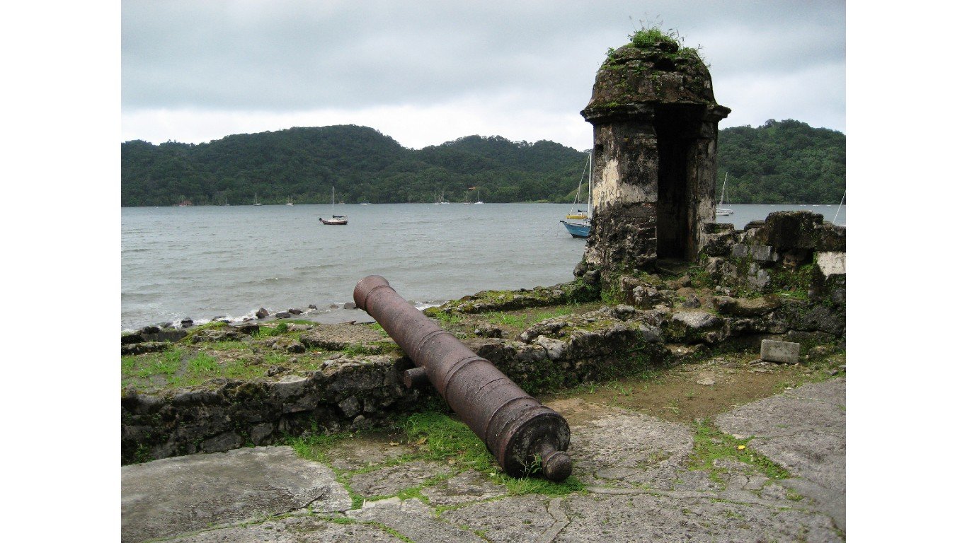 Fortifications on the Caribbean Side of Panama: Portobelo-San Lorenzo (Panama) by Jim Williams / UNESCO